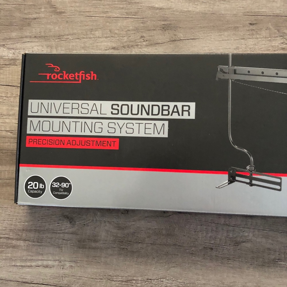 Universal soundbar mount